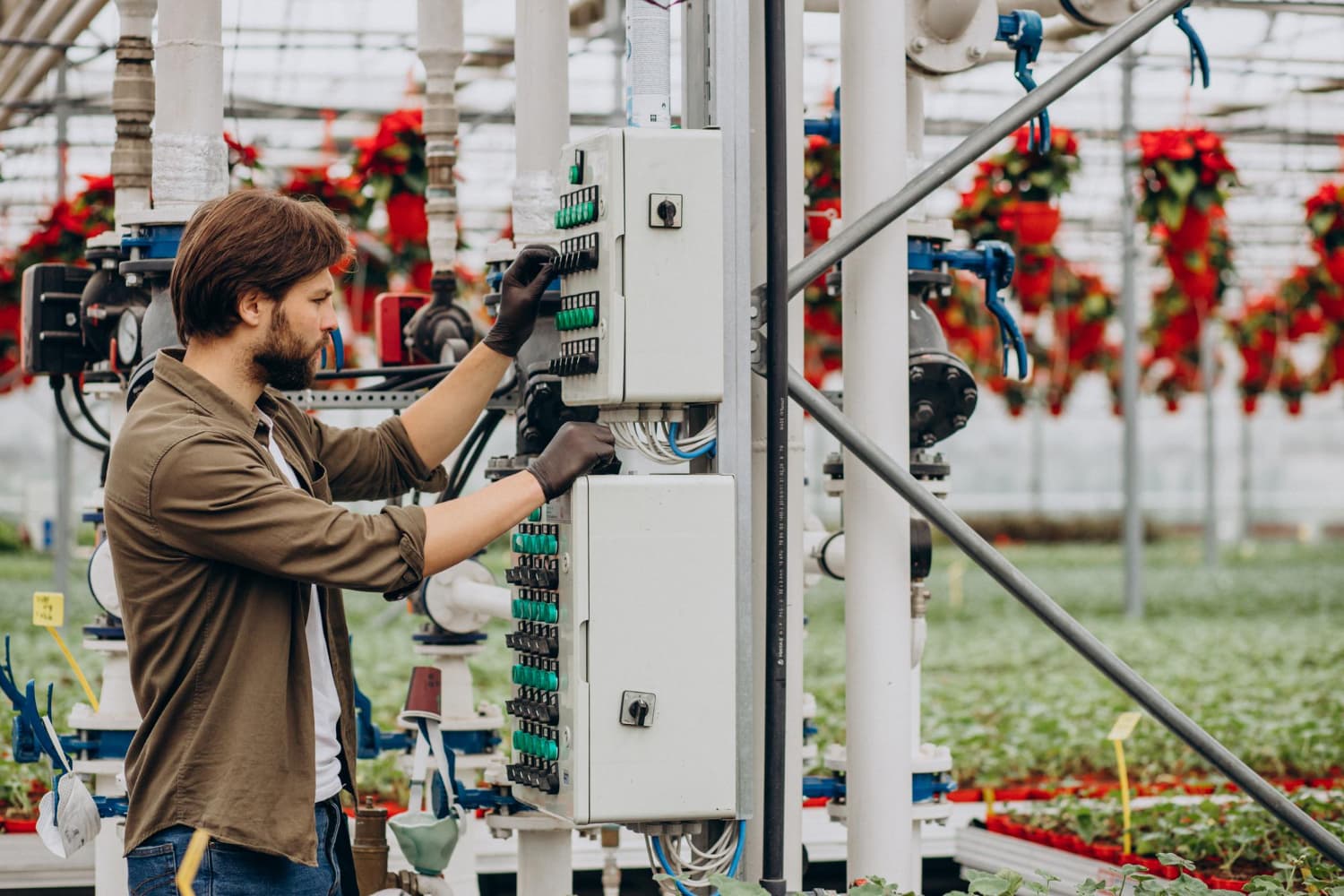 Field technician manually scheduling grid maintenance
